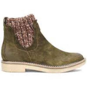 NWT Comfortiva Alain Rawnie Ankle Boots Suede Green Fern size 6.5